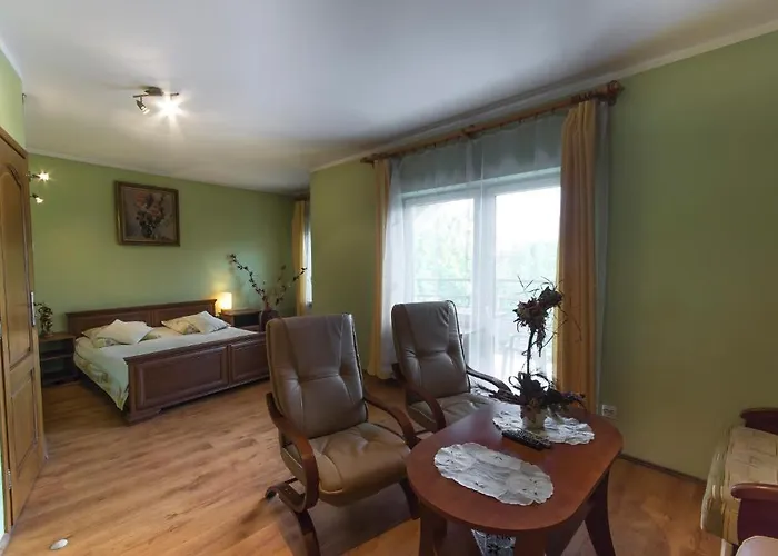 Przy Bloniach Pensionat *